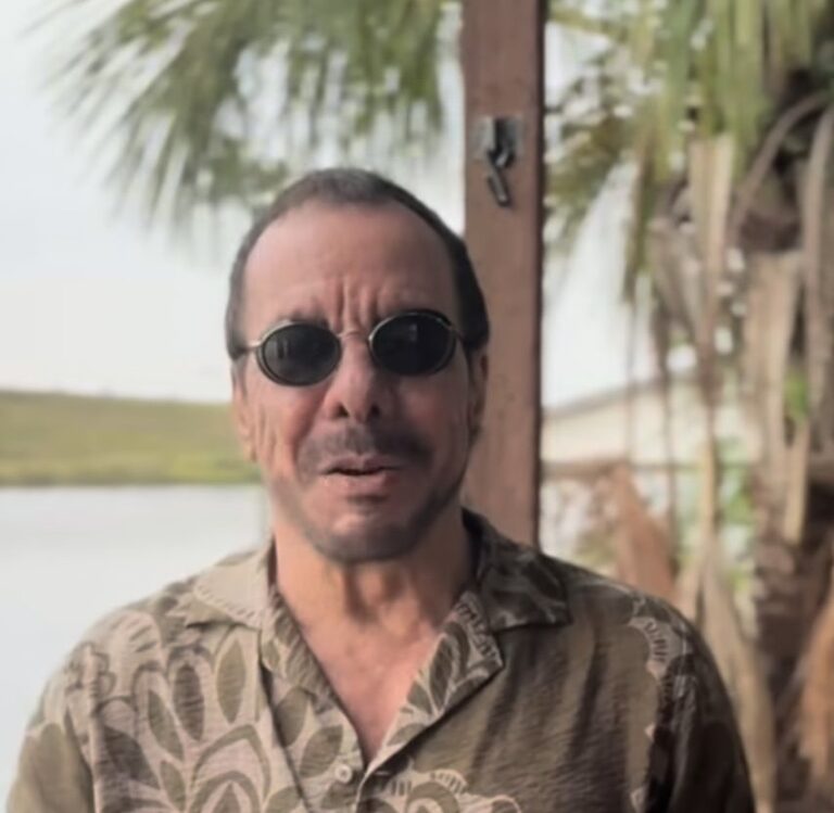 Já em Xapuri, Ralf grava vídeo enaltecendo a beleza natural e a educação dos acreanos