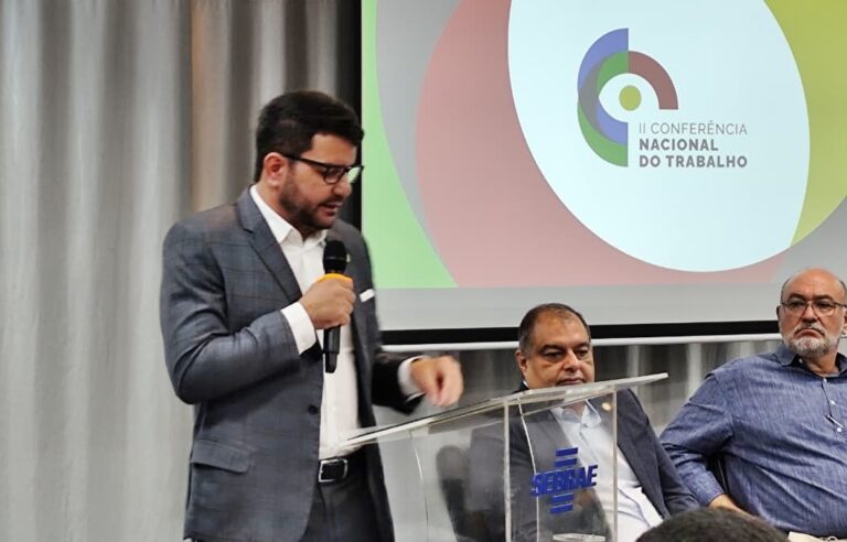 Gladson anuncia investimentos em qualificação profissional e geração de empregos durante conferência com ministro