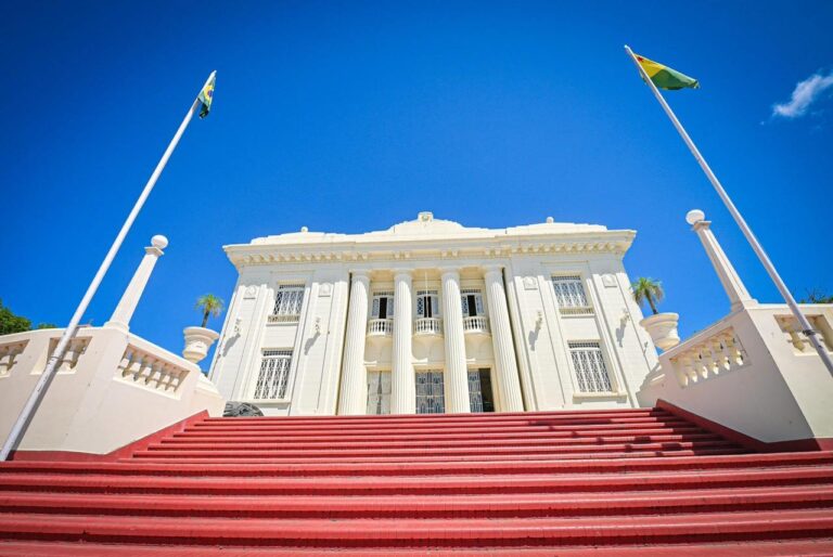 Acre está entre os 4 melhores estados do Brasil em serviços públicos digitais, à frente de SP, RJ e MG
