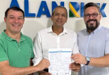 Juiz aposentado que viralizou ao expor problemas do transporte coletivo de Rio Branco se filia ao Republicanos