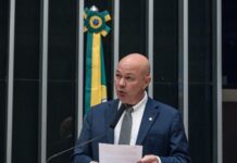 Zé Adriano defende pautas da indústria para geração de emprego e renda