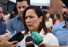 Perante Pedro Pascoal, Mailza escorrega e não responde se o manterá secretário de Saúde