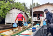Rio Juruá segue subindo e a Prefeitura de Cruzeiro do Sul já levou mais de 200 pessoas para abrigos