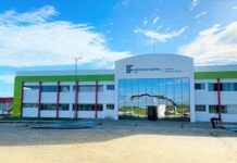 Ifac abre processo seletivo para contratação de professor com salário de até R$ 8 mil