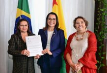 Presidente do TCE entrega lista tríplice à governadora Mailza e manifesta apoio institucional