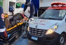 Motociclista de aplicativo sofre acidente ao ser atingido por fiação em rua do Segundo Distrito de Rio Branco